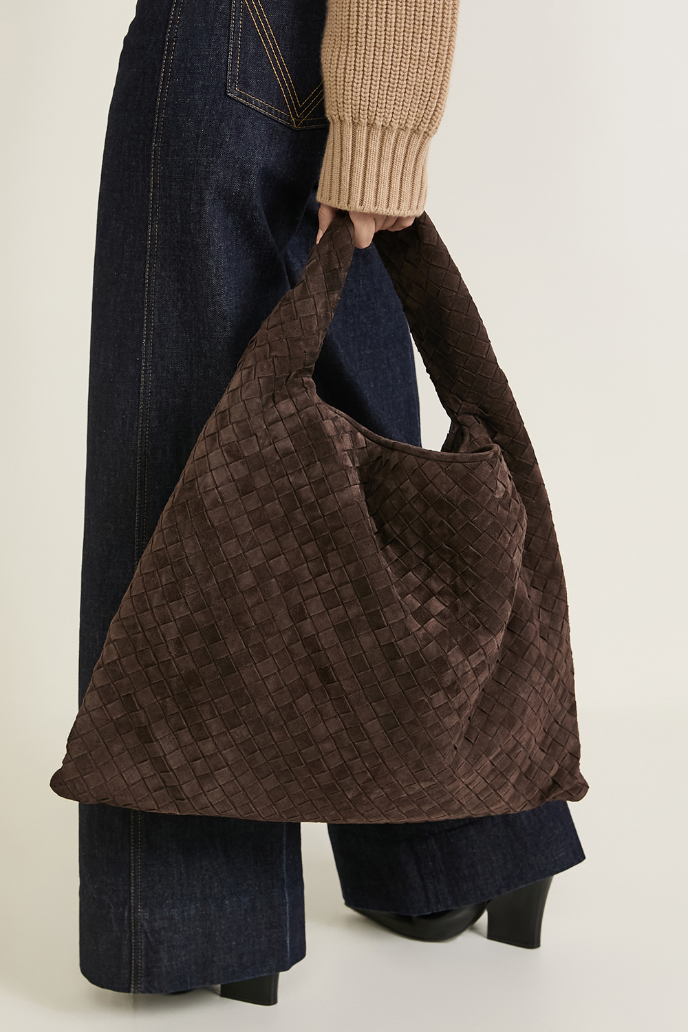 תיק הופ לארג' BOTTEGA VENETA